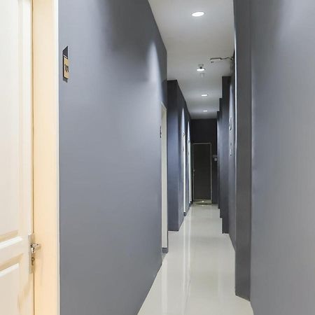 Oyo 3492 Mandala Residence Medan Exterior foto